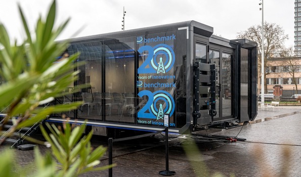 Voor Benchmark Telecom organiseerde The Media House een exclusieve B2B-roadshow rond de lancering van de nieuwe Ranger XL, een innovatieve mobiele zendmast voor kritieke communicatie en connectiviteitsoplossingen. Tijdens een reeks kleinschalige events in Brussel en Mechelen kregen key accounts, C-level beslissingsnemers en strategische partners de kans om als eerste kennis te maken met deze nieuwe technologie. De roadshow combineerde live demonstraties, productpresentaties en persoonlijke ontmoetingen in e