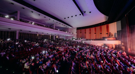Publiek tijdens het benefietconcert ABBA Gold for Casa Hogar in Kursaal Oostende